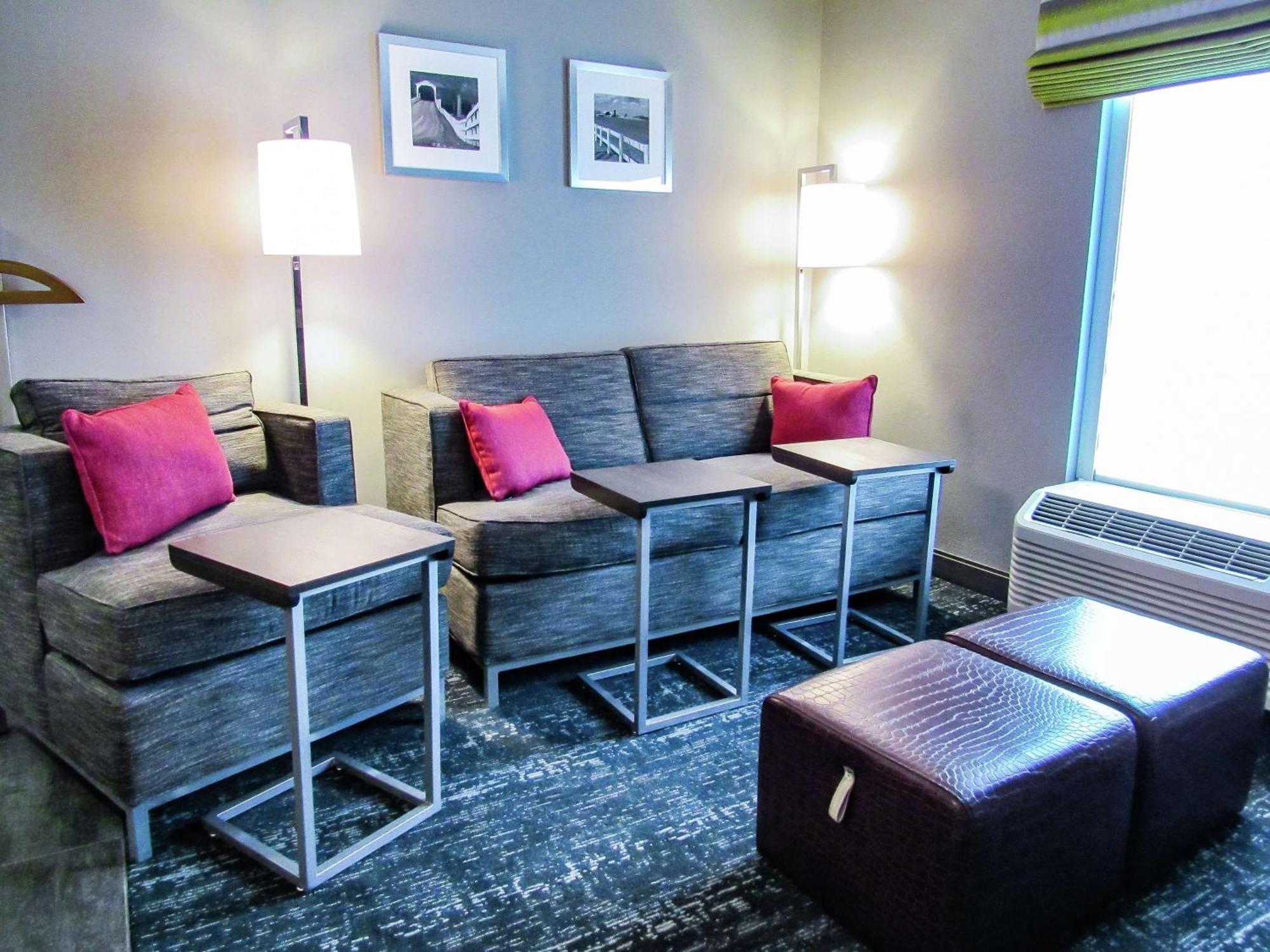 Hampton Inn & Suites Newtown Yardley Exteriér fotografie
