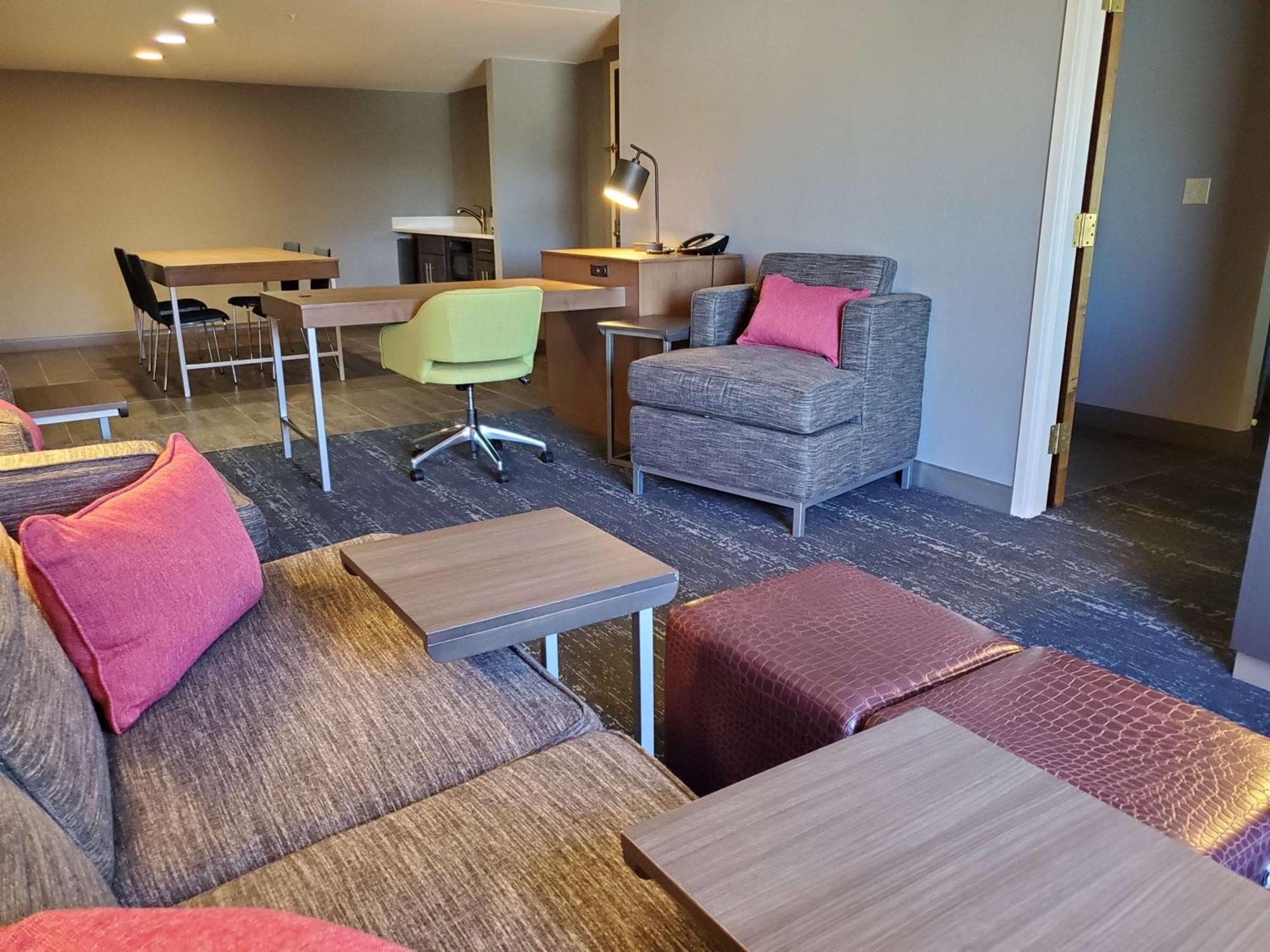 Hampton Inn & Suites Newtown Yardley Exteriér fotografie
