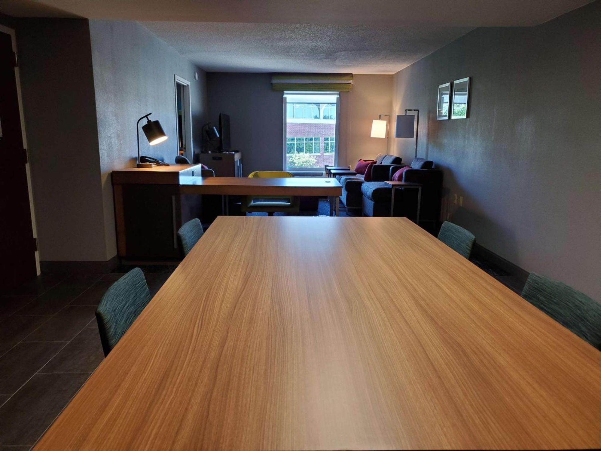 Hampton Inn & Suites Newtown Yardley Exteriér fotografie