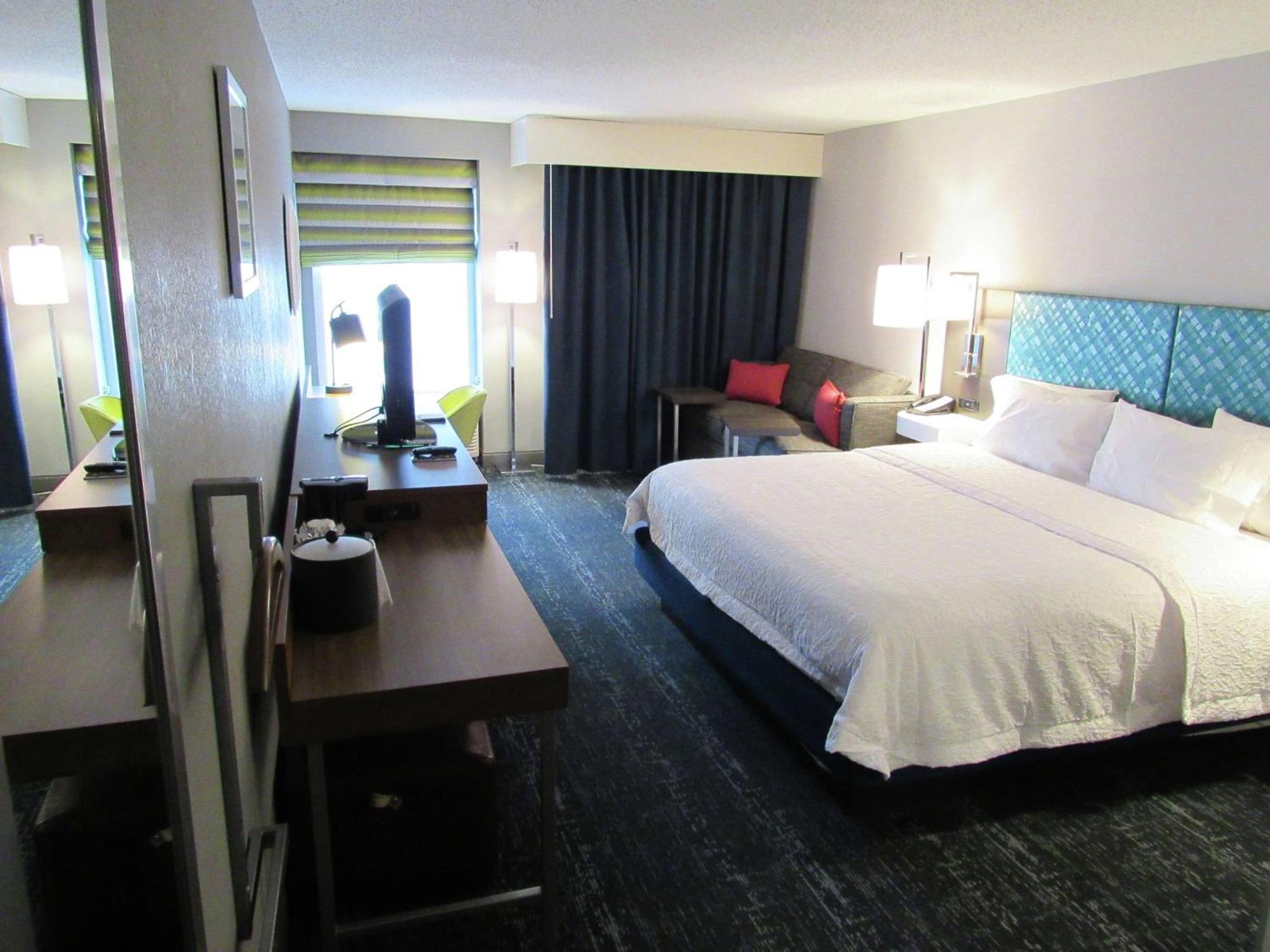 Hampton Inn & Suites Newtown Yardley Exteriér fotografie