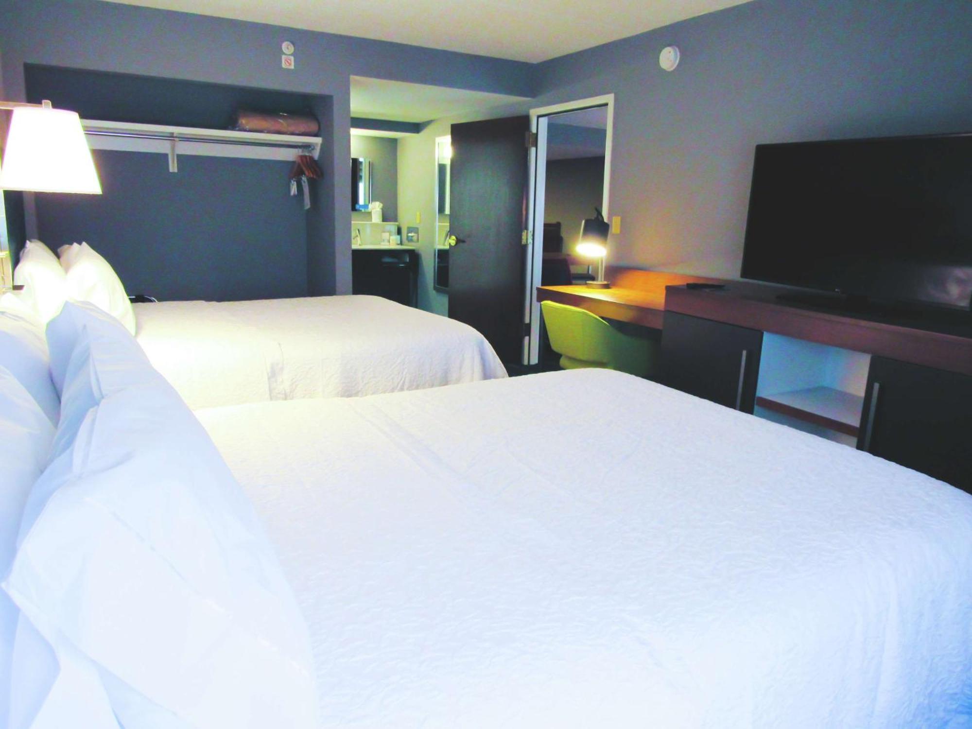 Hampton Inn & Suites Newtown Yardley Exteriér fotografie