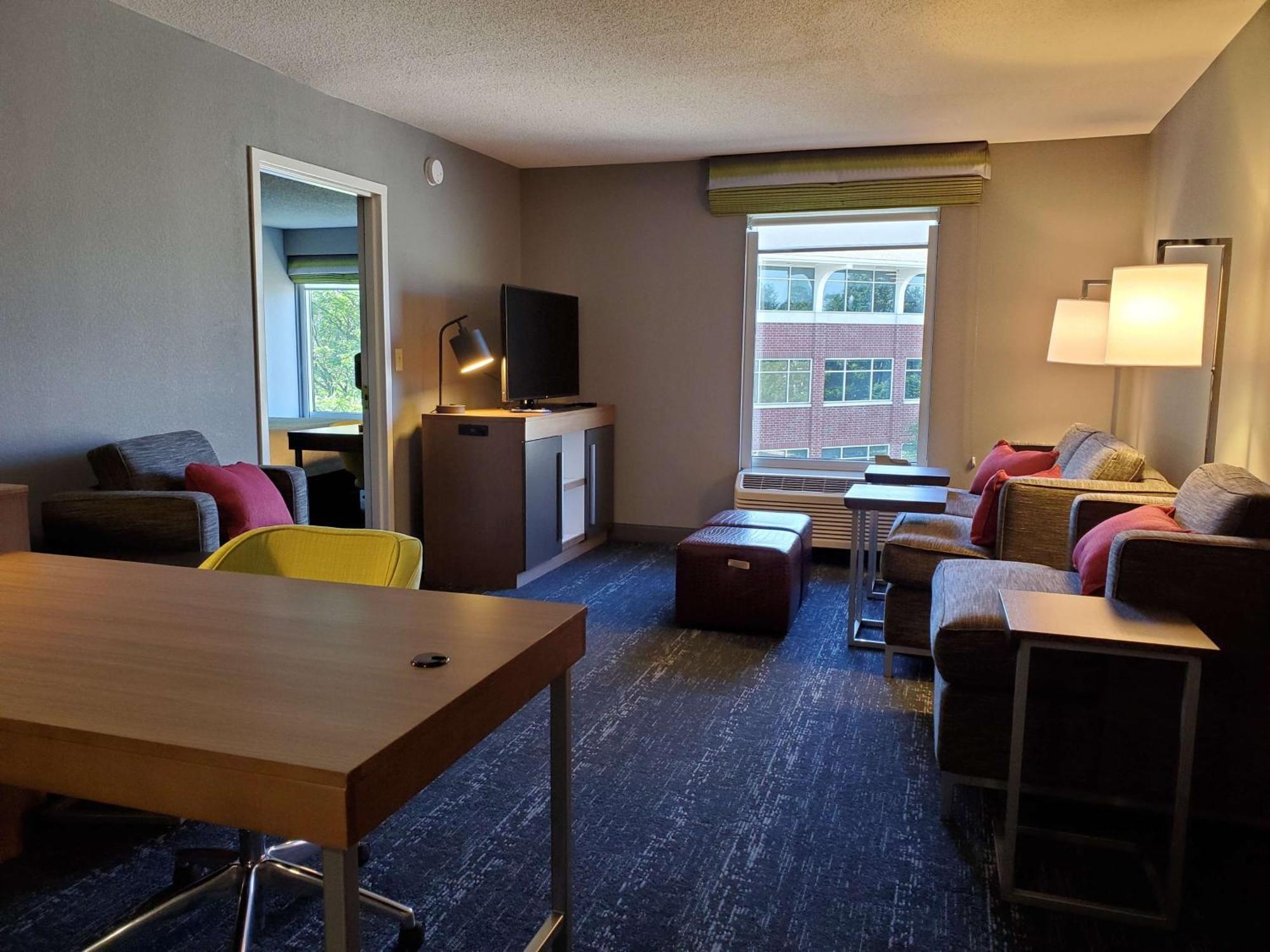 Hampton Inn & Suites Newtown Yardley Exteriér fotografie